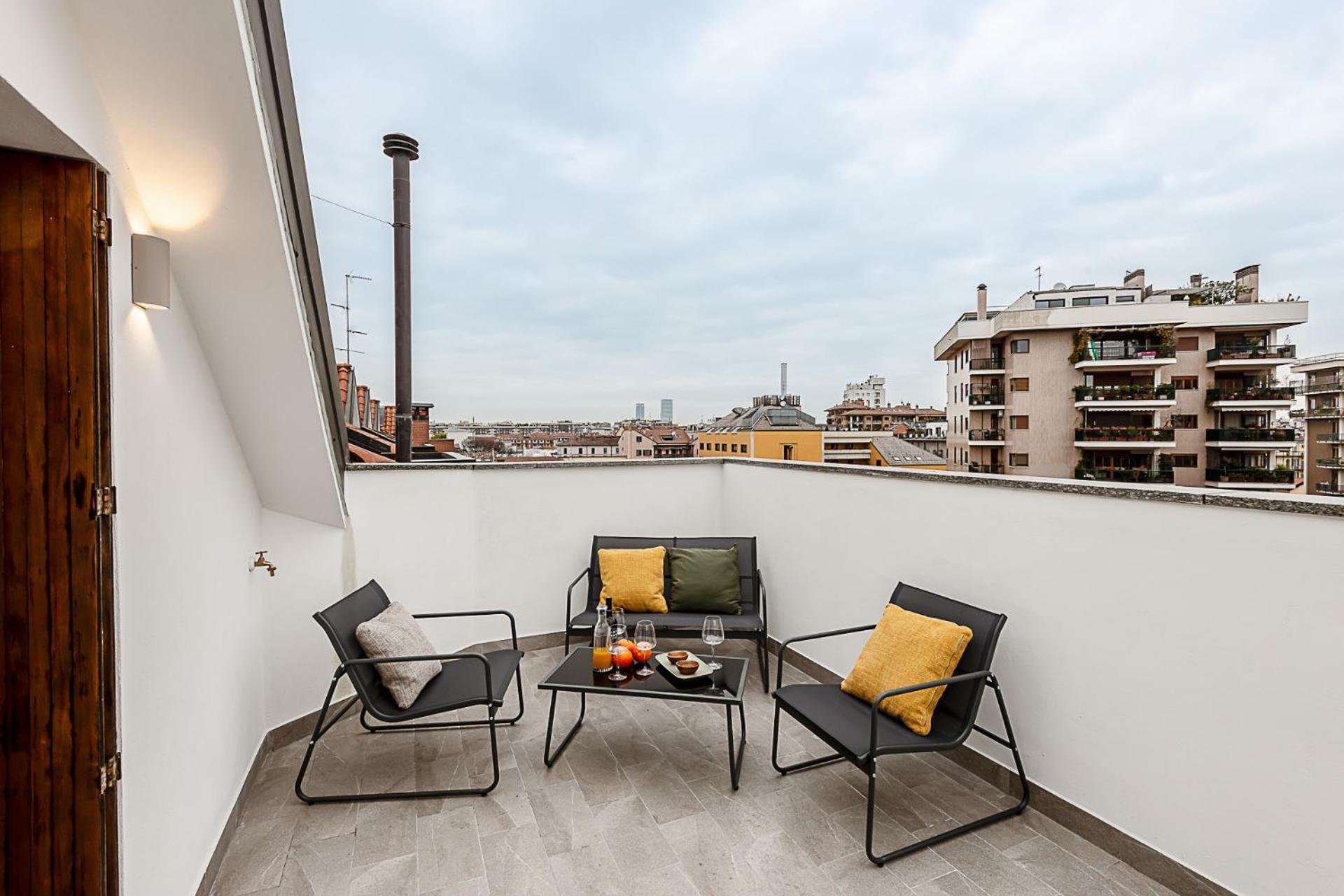 Stayeasy Argelati40 - Penthouse With 2 Bedrooms, 2 Bathrooms And Terrace - Navigli Milaan